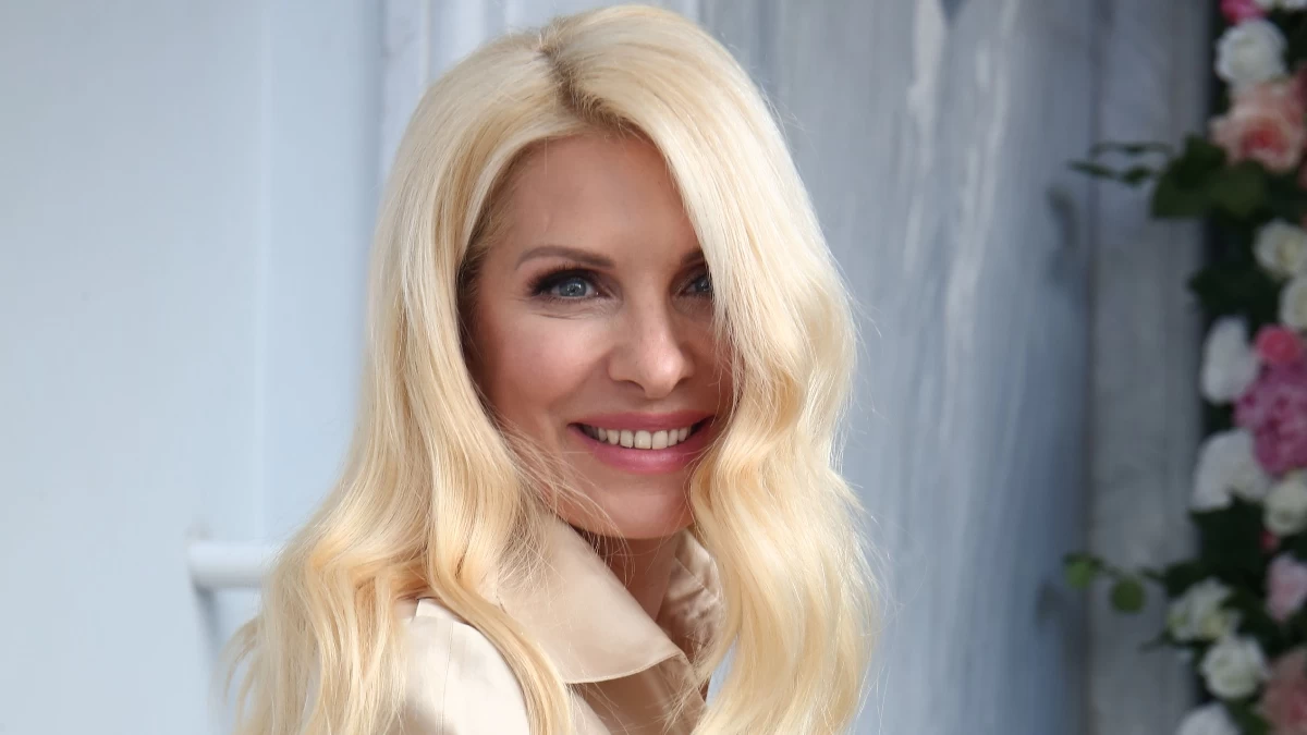 Έχουν ολόιδιο χαμόγελο και μάτια - Αυτή είναι η θεία της Ελένης Μενεγάκη από τη μεριά του πατέρα της που έχει φύγει από τη ζωή