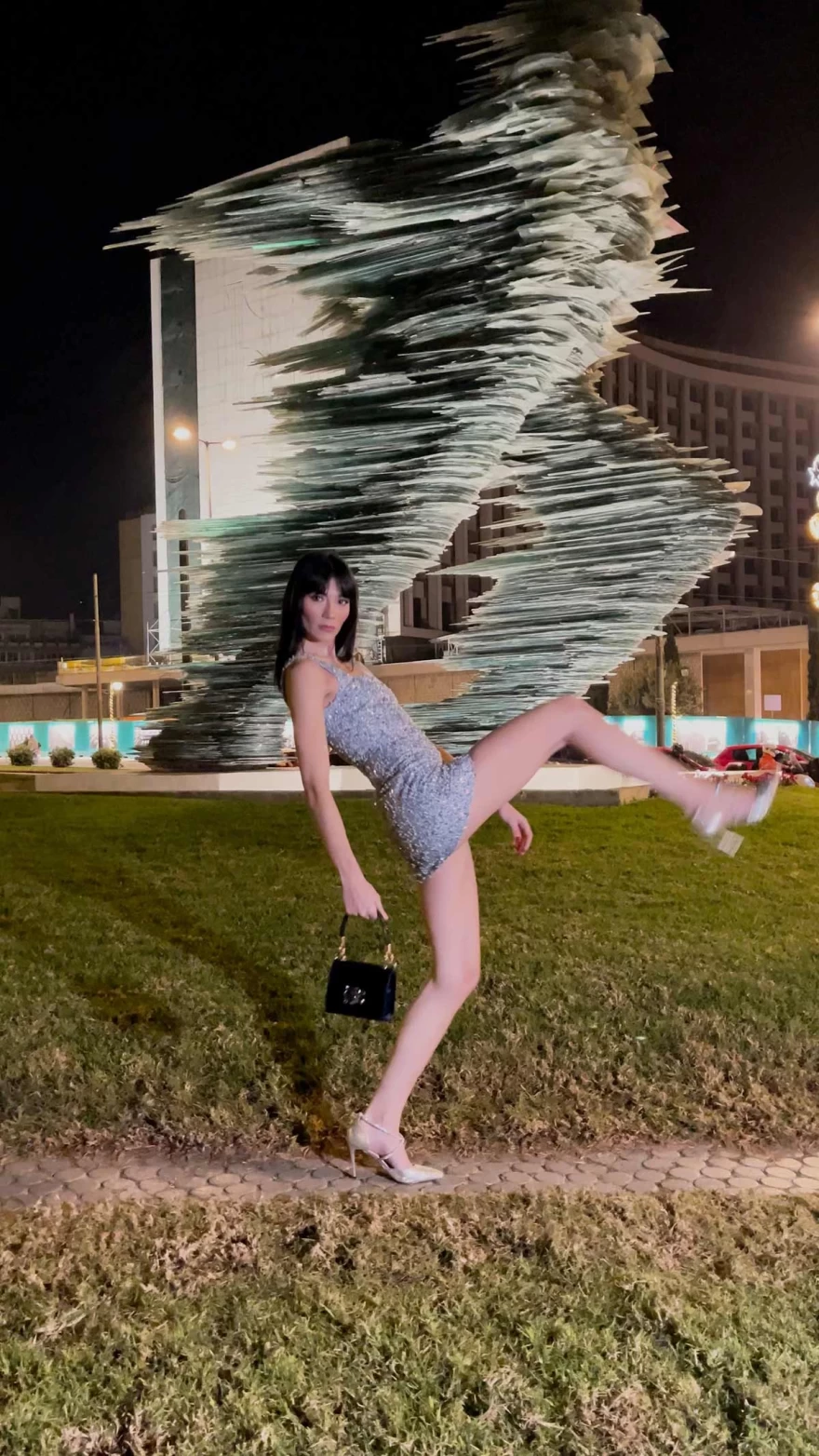 ασημί φόρεμα