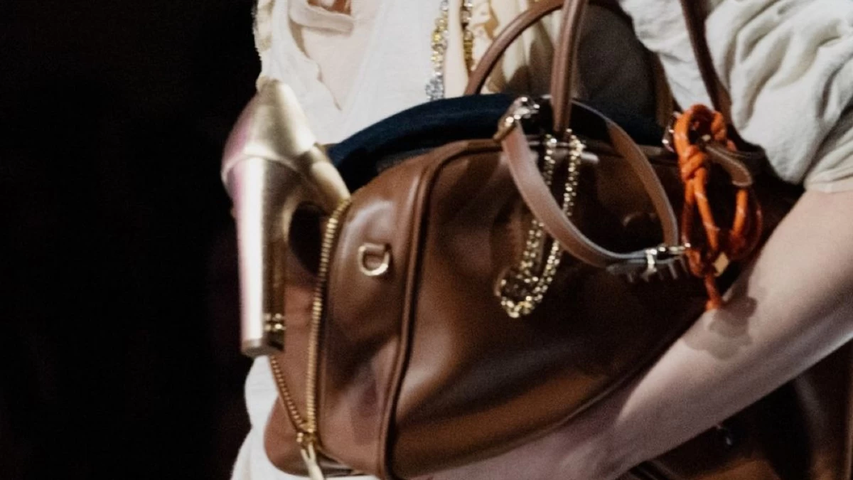 Accessorize it! Αναβάθμισε την καθημερινή σου τσάντα με τον πιο απλό τρόπο