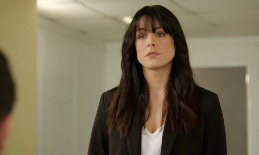 Η Αγγελική από τους Παγιδευμένους που θα δεχτεί πρόταση γάμου από τον Σταύρο