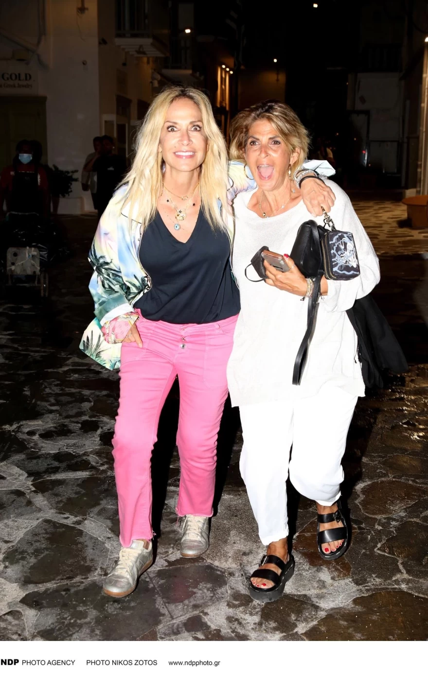 H Άννα Βίσση με την αδερφή της Νίκη