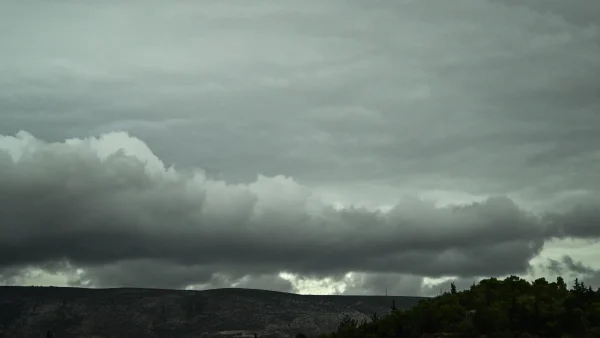 Καιρός (3/12): «Νεφώσεις με τοπικές βροχές και σποραδικές καταιγίδες...» - Αναλυτικά η πρόγνωση