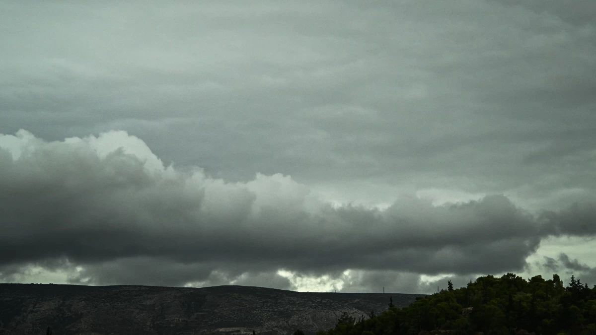 Καιρός (3/12): «Νεφώσεις με τοπικές βροχές και σποραδικές καταιγίδες...» - Αναλυτικά η πρόγνωση