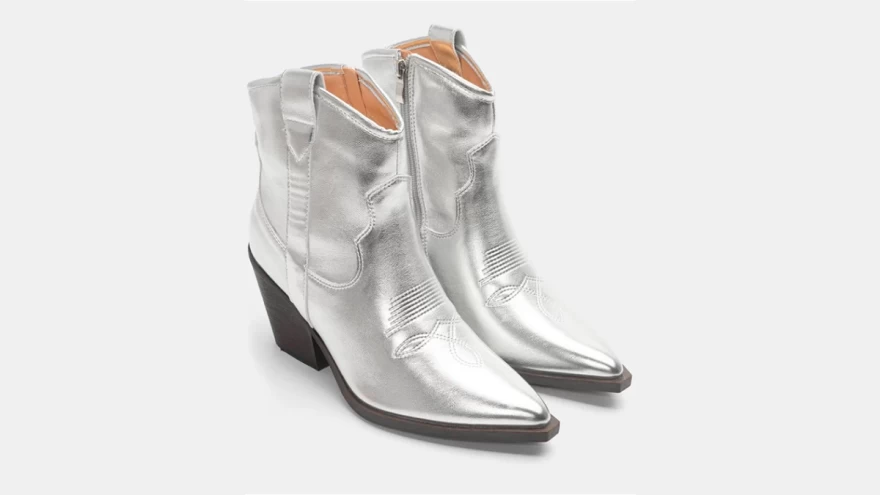 ασημί μπότες