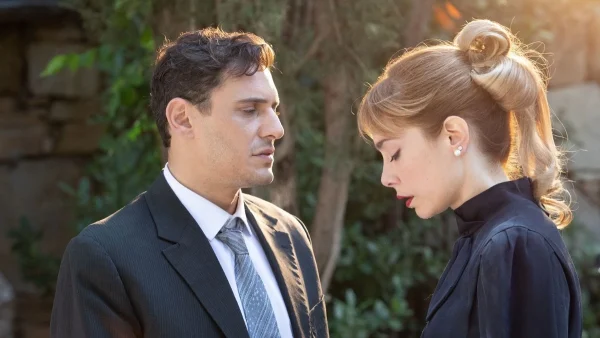 Έρωτας Φυγάς (7/12): Εικόνες σοκ απόψε - Βρίσκουν το πτώμα του θαμμένο κάτω από χόρτα