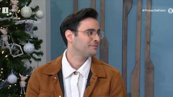 Ίαν Στρατής:  «Γίνεται χαμός, ο ένας κυνηγάει τον άλλον» - Τα τρυφερά λόγια για την κόρη του