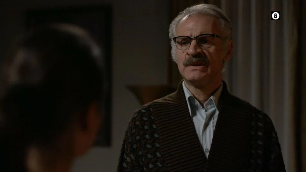 Ηλέκτρα (4/11): Ο Σωτήρης κλειδώνει την Ηλέκτρα στην κρεβατοκάμαρα