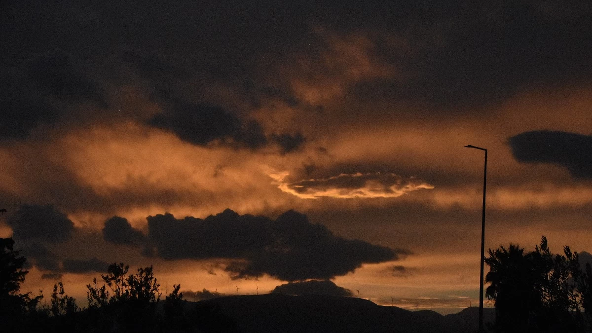 Καιρός (13/12): Ανεβαίνει η θερμοκρασία - Μεγάλη προσοχή με τα φαινόμενα που θα σημειωθούν στα βόρεια