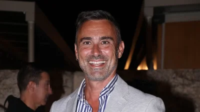 «Τα ανθρώπινα δικαιώματα τα δίνεις ή...» - Το σχόλιο του Γιώργου Καπουτζίδη σχετικά με το νομοσχέδιο για το γάμο των ομόφυλων ζευγαριών