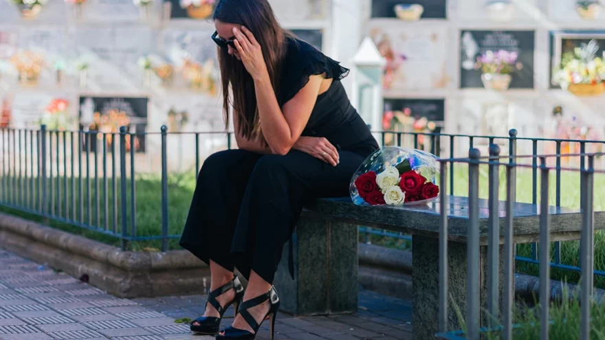 μαύρο φόρεμα