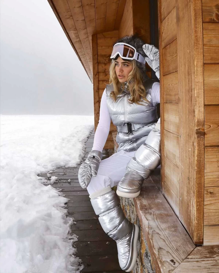 κόνι μεταξά