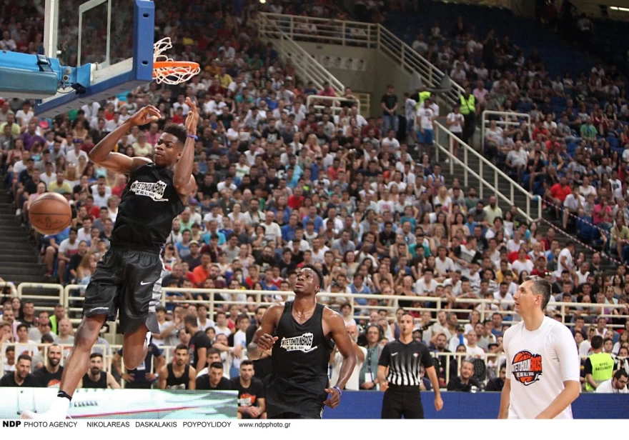 ΚΩΣΤΑΣ ΑΝΤΕΤΟΚΟΥΝΜΠΟ