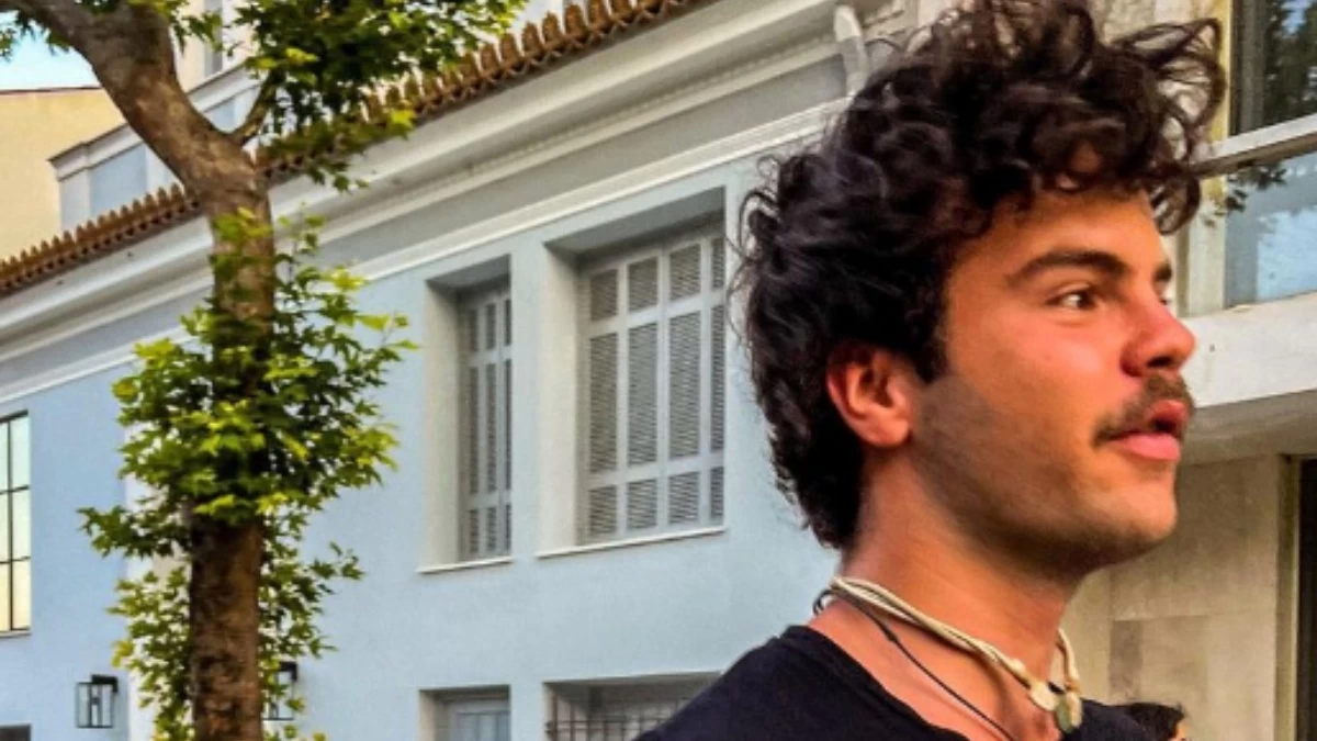 Αγνώριστος από την πολλή γυμναστική - Σκέτη ''κόλαση'' το ημίγυμνο κορμί του Άγγελου Λάτσιου