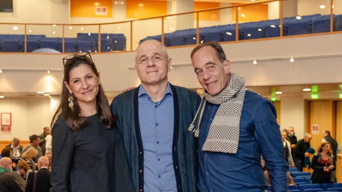 Πλήθος κόσμου στην παρουσίαση του νέου βιβλίου του Μώρις Σιακκή, «Λογιών λογιών λόγια»