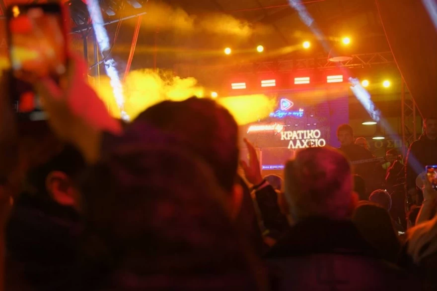 «Θα περνάω καλά» με Νίκο Μακρόπουλο στη Βαρβάκειο