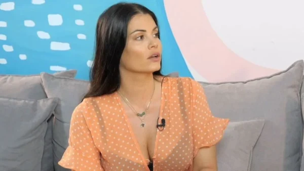 «Ήμουν σε ένα πολύ σκοτεινό κομμάτι της ζωής μου! Γύρισα στον Γιάννη και του είπα...» - Όσα δεν είχε αποκαλύψει η Μαρία Κορινθίου για τα δύσκολα που πέρασε