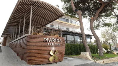Marina Sea Food Restaurant: Ένα από τα καλύτερα εστιατόρια θαλασσινών της Ελλάδας βρίσκεται στη Χαλκιδική