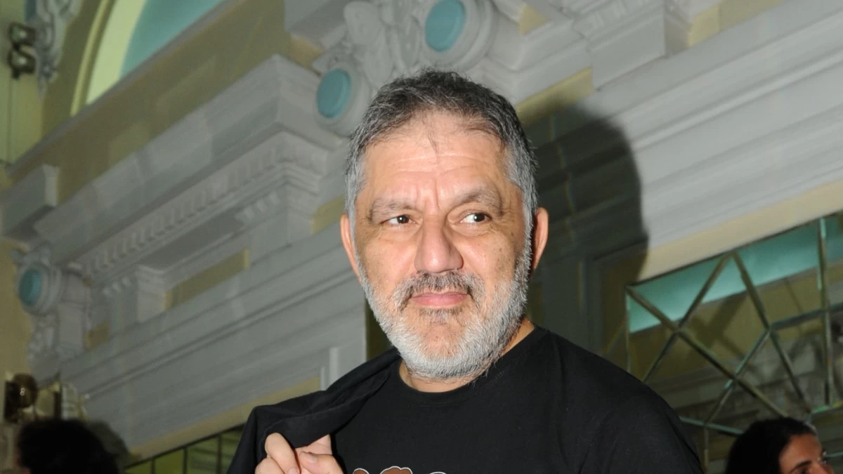 Σήμερα έχει γίνει παππούς - Η σύζυγός και τα δύο παιδιά που έχει αποκτήσει μαζί της ο Νίκος Πορτοκάλογλου