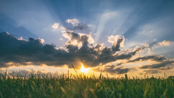 Καιρός (18/12): Αίθριος ο καιρός με άνοδο της θερμακρασίας