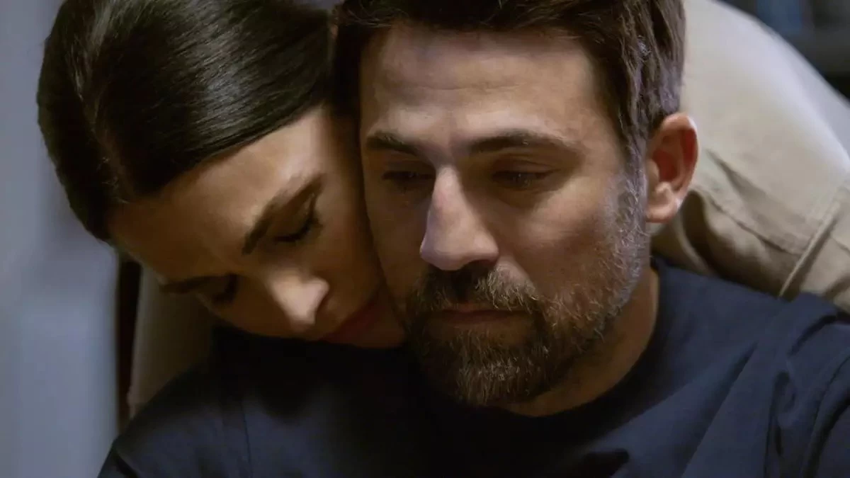 Παγιδευμένοι: «Θέλω να γεράσω μαζί σου» - Η συγκινητική σκηνή που ο Σταύρος κάνει πρόταση γάμου στην Αγγελική