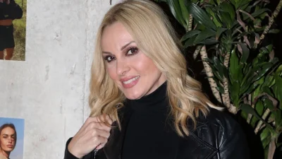 «Καμιά φορά τα λέμε και με τους φίλους μας μεταξύ μας...» - Το σχόλιο της Πέγκυς Ζήνα για το τραγούδι "Άδωνης"