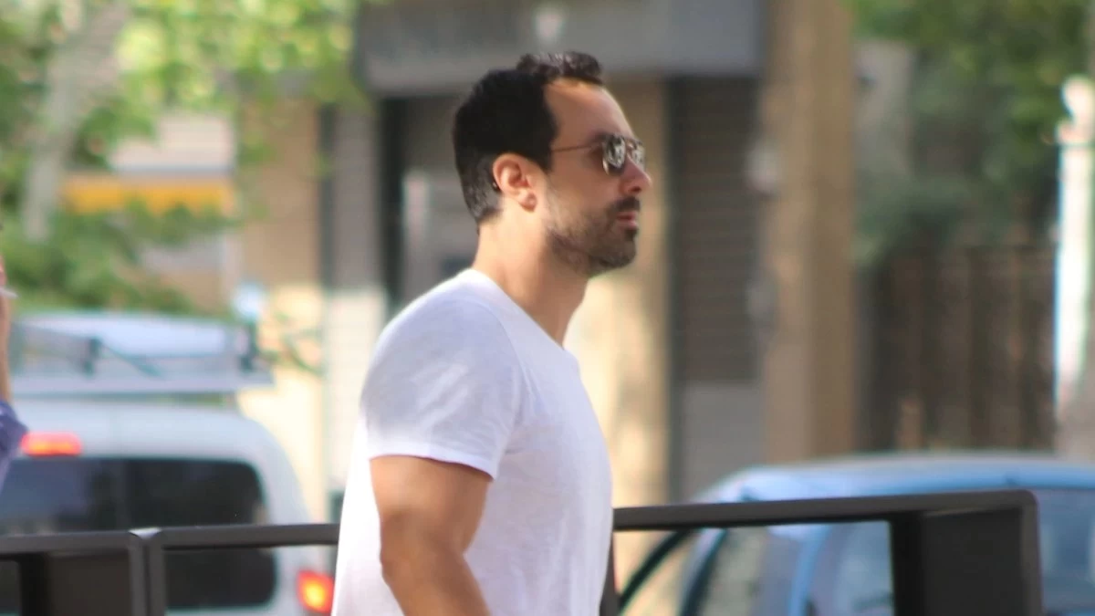 Μεζονέτα με κλασική διακόσμηση & κήπο τεράστιων στρεμμάτων - Το ονειρικό πατρικό με θέα σπίτι του Σάκη Τανιμανίδη στην Θεσσαλονίκη