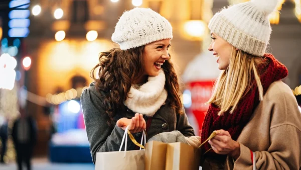 Χειμερινές εκπτώσεις 2024: 8 κομμάτια στα οποία πρέπει να επενδύσεις ASAP