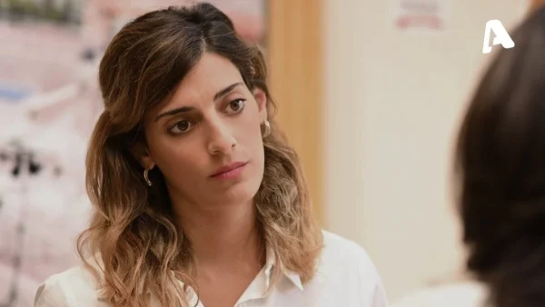 Σασμός (4/12): «Βρήκες και άλλο τρόπο για να δηλητηριάσεις τη σχέση μου;» - Η Αργυρώ μαθαίνει το μυστικό του Αστέρη