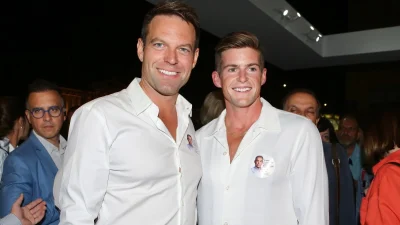 Στέφανος Κασσελάκης: Εύχεται «Καλή Χρονιά» μαζί με τον Τάιλερ Μακμπέθ και τα ανίψια του