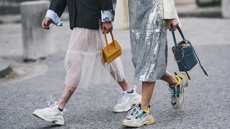 περπάτημα δρόμους