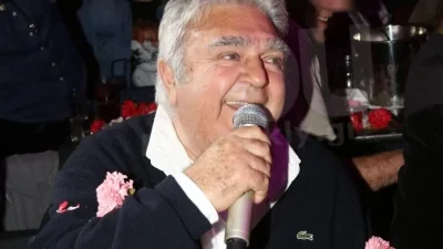 Σπάνια εμφάνιση του Πασχάλη Τερζή στα 74 του - Το βίντεο που δημοσίευσε η κόρη του, Γιάννα