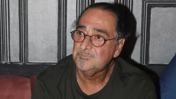 Βασίλης Καρράς: «Έπεσε σε κώμα, είχε πρόβλημα στα ζωτικά όργανα και δυστυχώς» - Αποκάλυψη για την υγεία του πριν πεθάνει