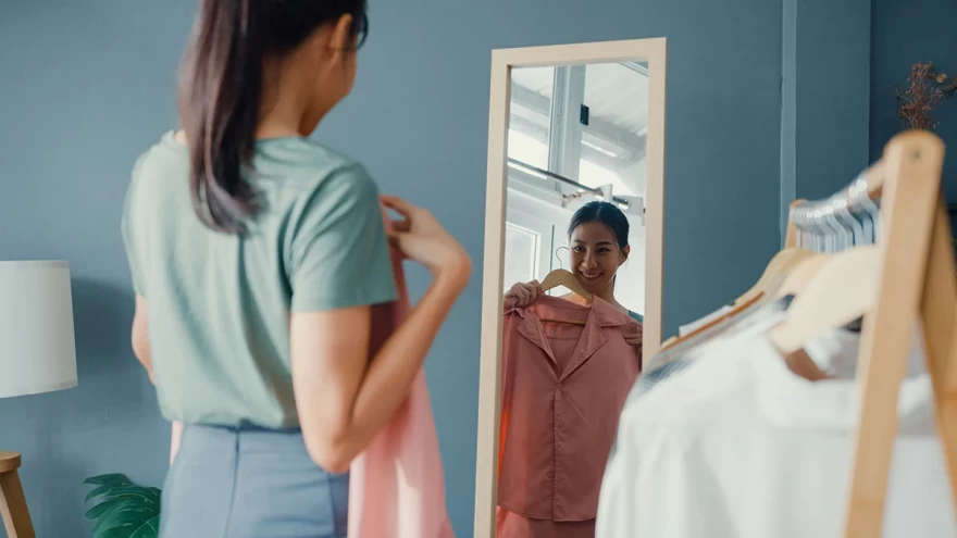 ντουλάπα ρούχων