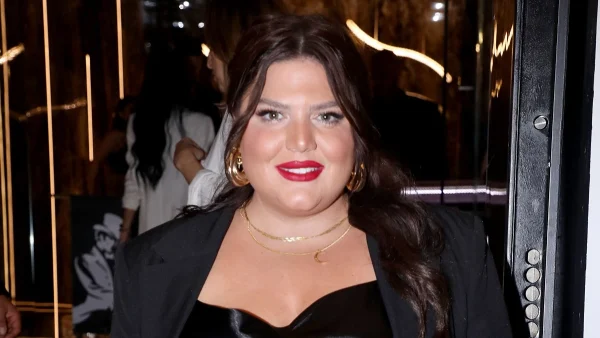 Δανάη Μπάρκα: Αγνώριστη με τζίντζερ μαλλιά λίγο πριν κλείσει τα 18 - Έτσι ήταν στην εφηβεία της η παρουσιάστρια