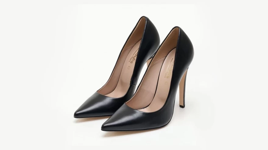 μαύρες γόβες