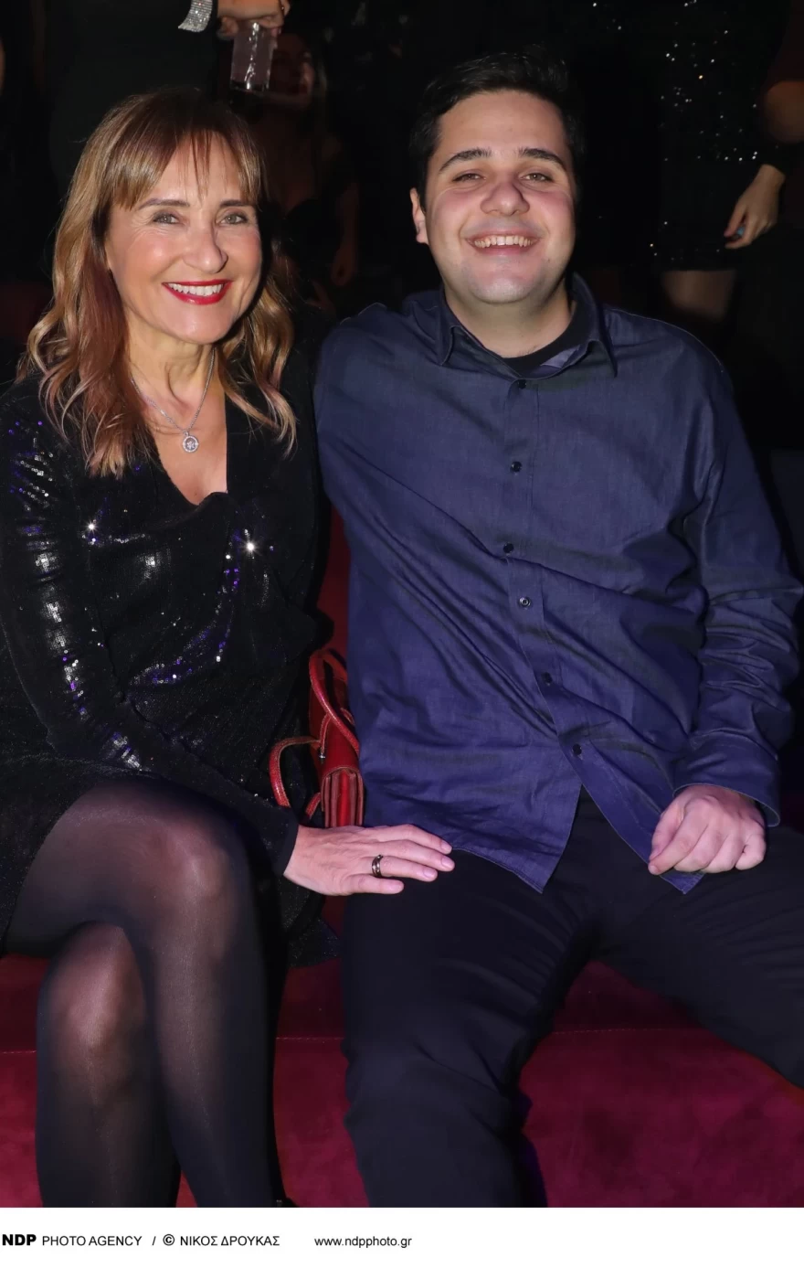 Μάρα Ζαχαρέα - Γιος