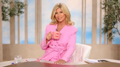 Ζήνα Κουτσελίνη: Πήρε αγκαλιά την τηλεθέαση και καλπάζει!