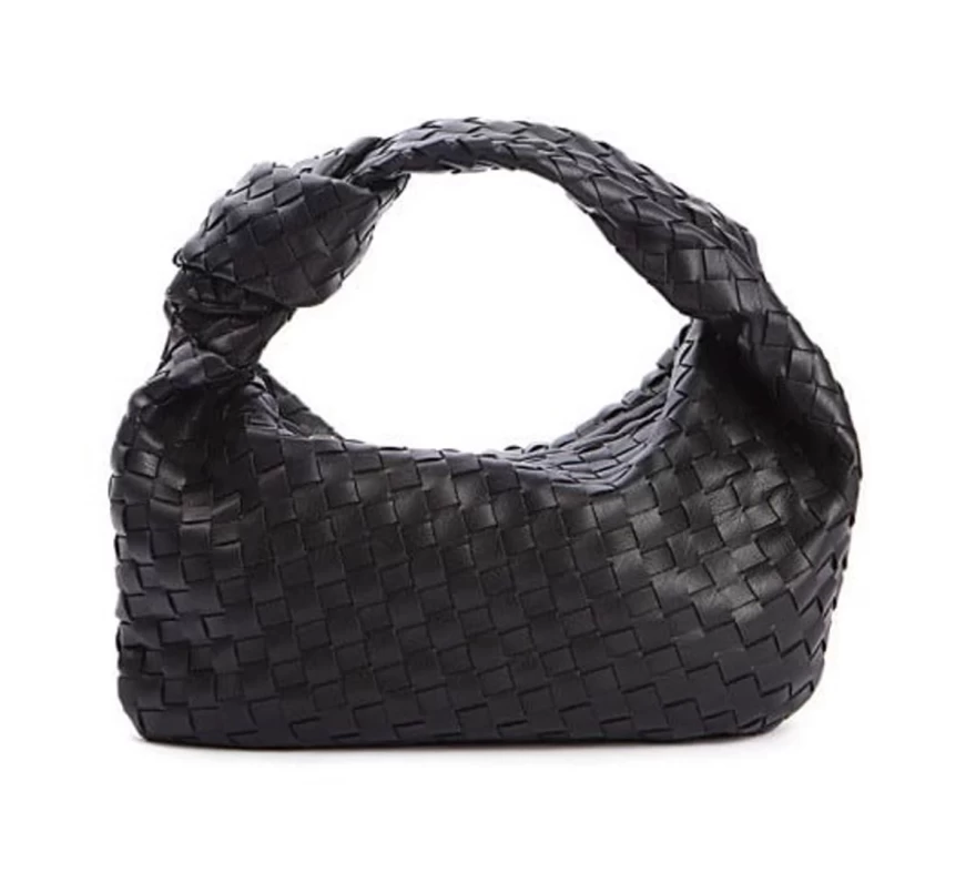 μαύρη τσάντα