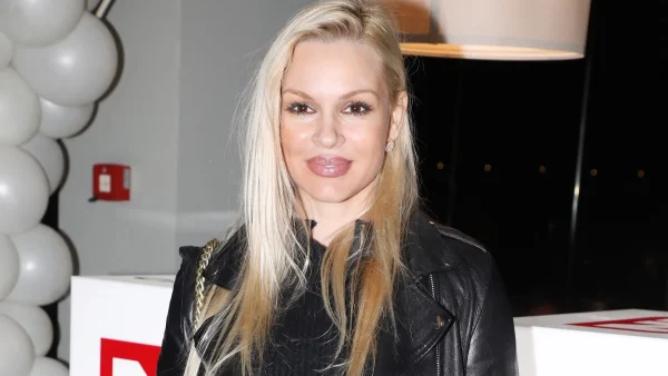 Βίκυ Κάβουρα: Στο γυμναστήριο με μαύρο κολάν και τα μαλλιά της πιασμένα κότσο - Νέα φωτογραφία από τον 5ο μήνα της εγκυμοσύνης της