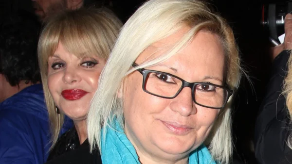 Καίτη Φίνου: Τι είναι η ωχρά κηλίδα με την οποία διαγνώστηκε - Ενδέχεται να χάσει την όρασή της μέχρι και να τυφλωθεί