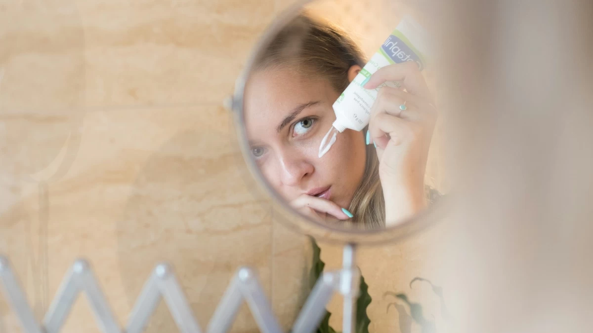 Με αυτήν τη value for money κρέμα ματιών θα σβήσεις τους μαύρους κύκλους κάτω από τα μάτια σου!