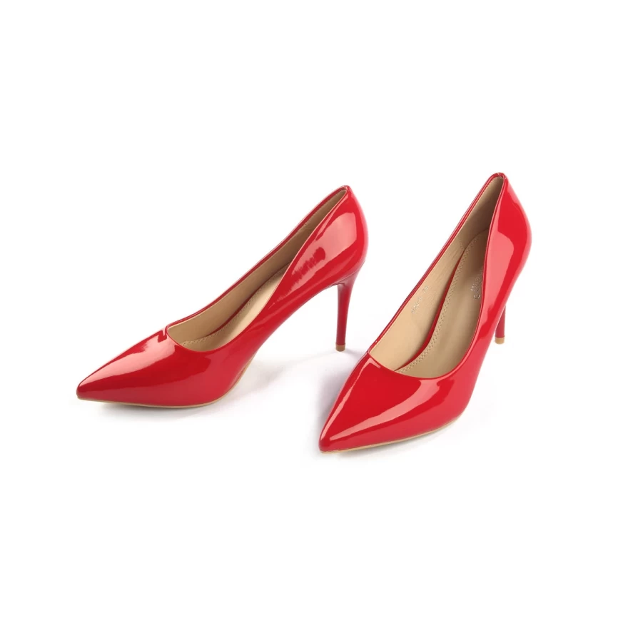 κόκκινες γόβες