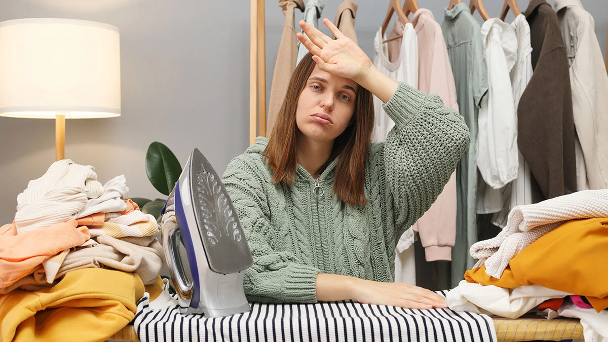 Το κόλπο για να έχεις σιδερωμένα ρούχα χωρίς... σίδερο