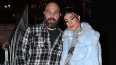 Ήβη Αδάμου: «Ήρθε να βάλει ένα χεράκι και πήγε κάπου αλλού το χέρι...» - Η γνωριμία με τον Μιχάλη Κουϊνέλη και η μητρότητα στα 24