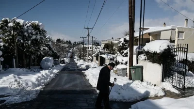 Έκτακτο δελτίο επιδείνωσης καιρού: Κατακόρυφη πτώση θερμοκρασίας με χιονοπτώσεις και θυελλώδεις βοριάδες