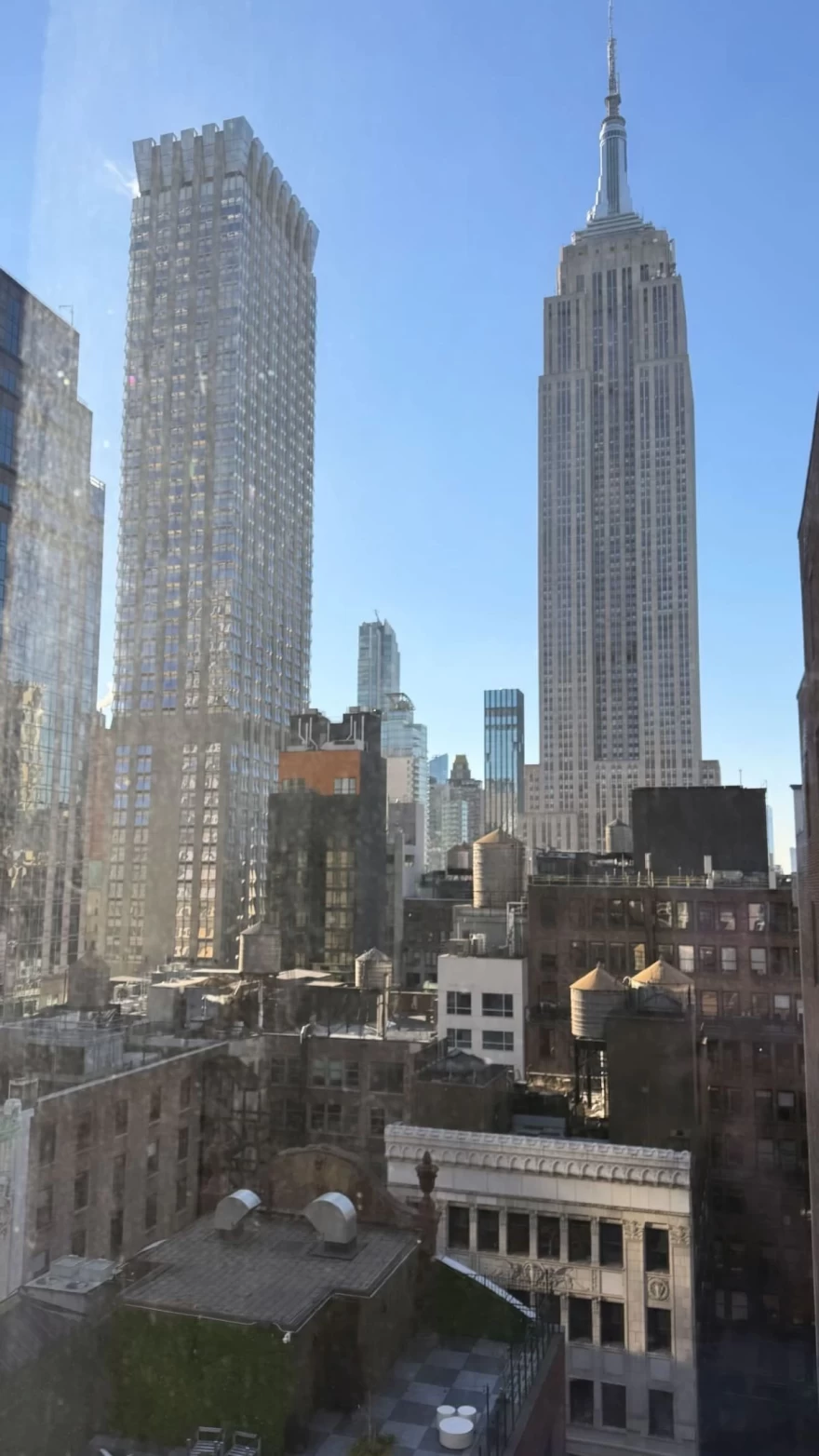 Γαρυφαλλιά Καληφώνη Νέα Υόρκη θέα δωματίου