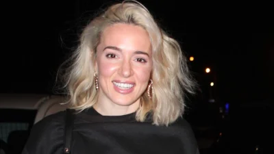 Καλομοίρα: Αγνώριστη μετά την τεράστια αλλαγή στα μαλλιά της - Τέλος το ξανθό και το κοντό καρέ