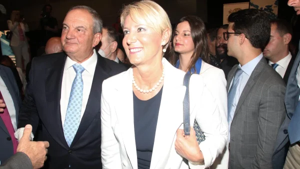 Κώστας Καραμανλής - Νατάσα Παζαΐτη: Τα δίδυμα παιδιά τους πρωταγωνιστούν στο θέατρο για καλό σκοπό