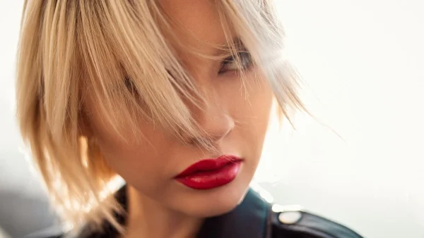 Valentine's Day: Τα καλύτερα & πιο οικονομικά κόκκινα κραγιόν για να γιορτάσεις την ημέρα του Αγίου Βαλεντίνου!