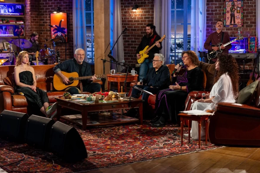 Ρένα Μόρφη - Μουσικό Κουτί - Πρεμιέρα